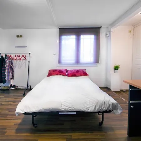 Ilioupoli Family Apartment *