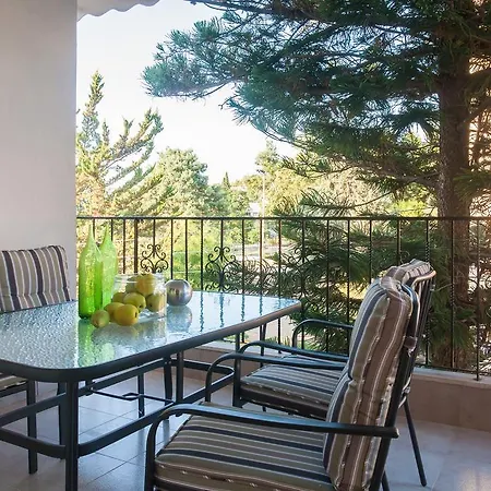 Ilioupoli Family Apartment *