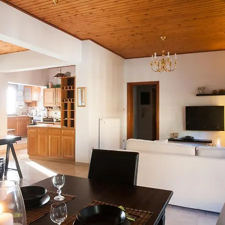 Ilioupoli Family Apartment Athens