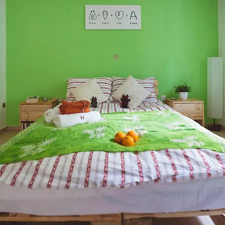 Ilioupoli Family Apartment